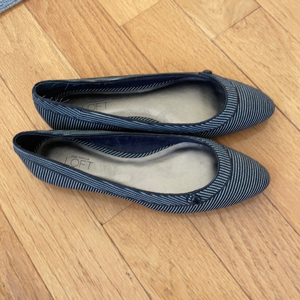 Loft size 8 striped button flats